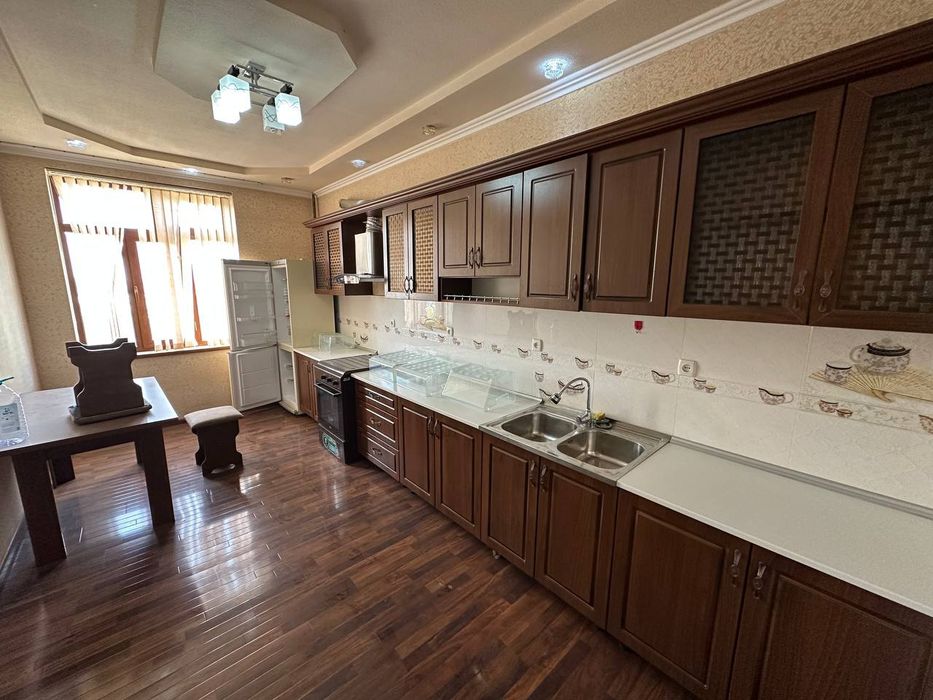 Срочно продаётся 5х-комнатная дуплекс квартира