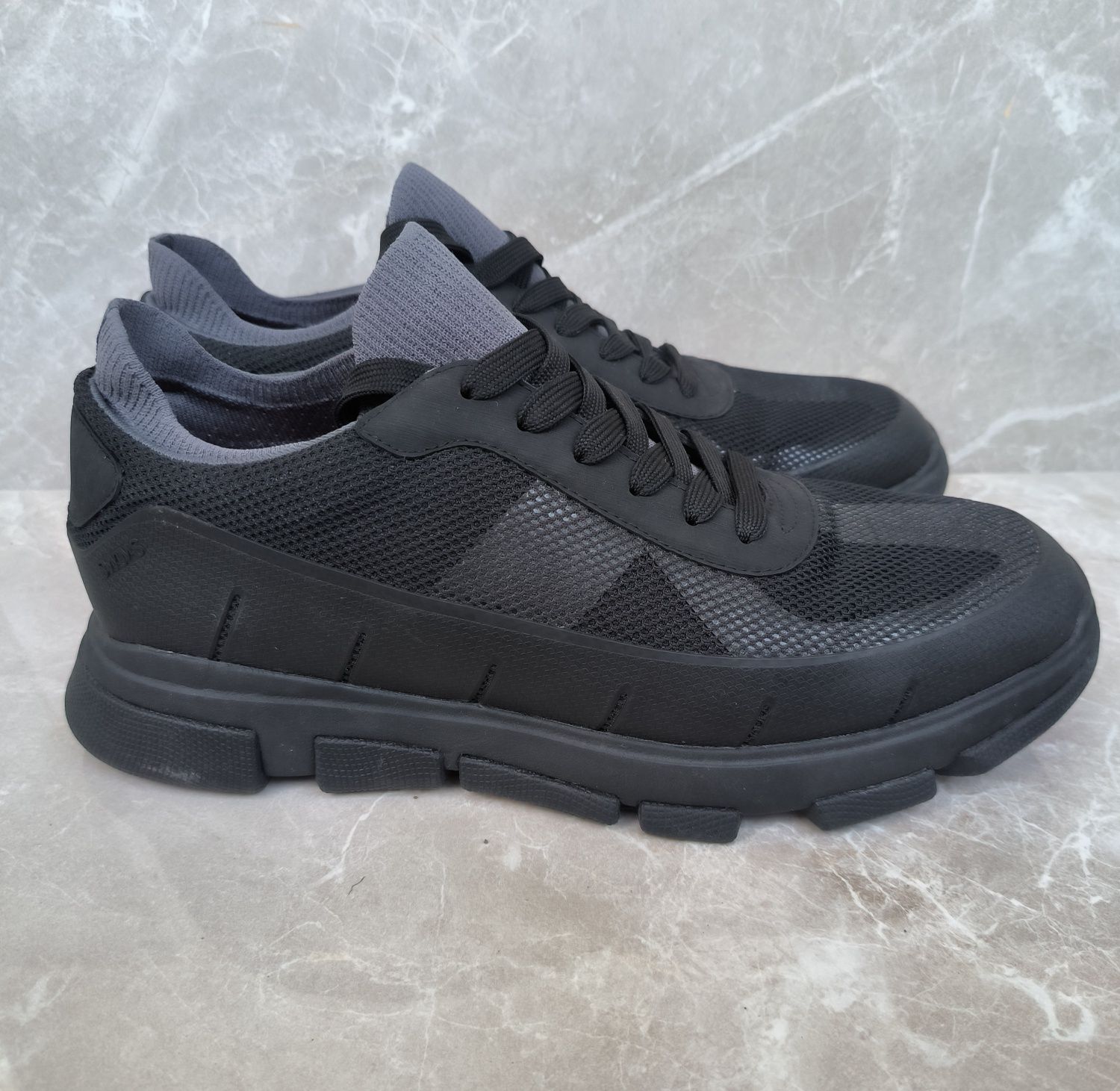 SWIMS Men's City Hiker Sneaker in Black 44