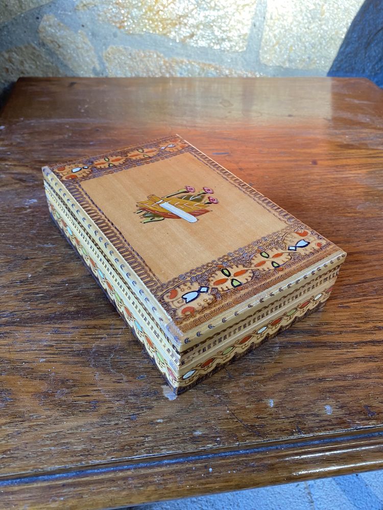 Дървена ретро кутия за цигари табакера