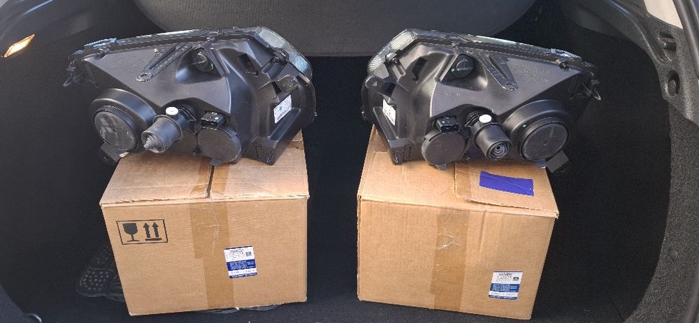 Faruri originale Dacia Duster