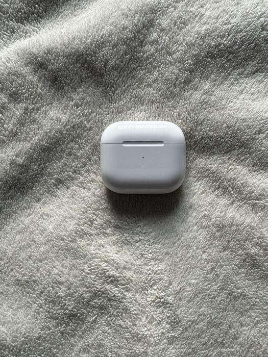 Airpods 3 оригинал в хорошем состоянии