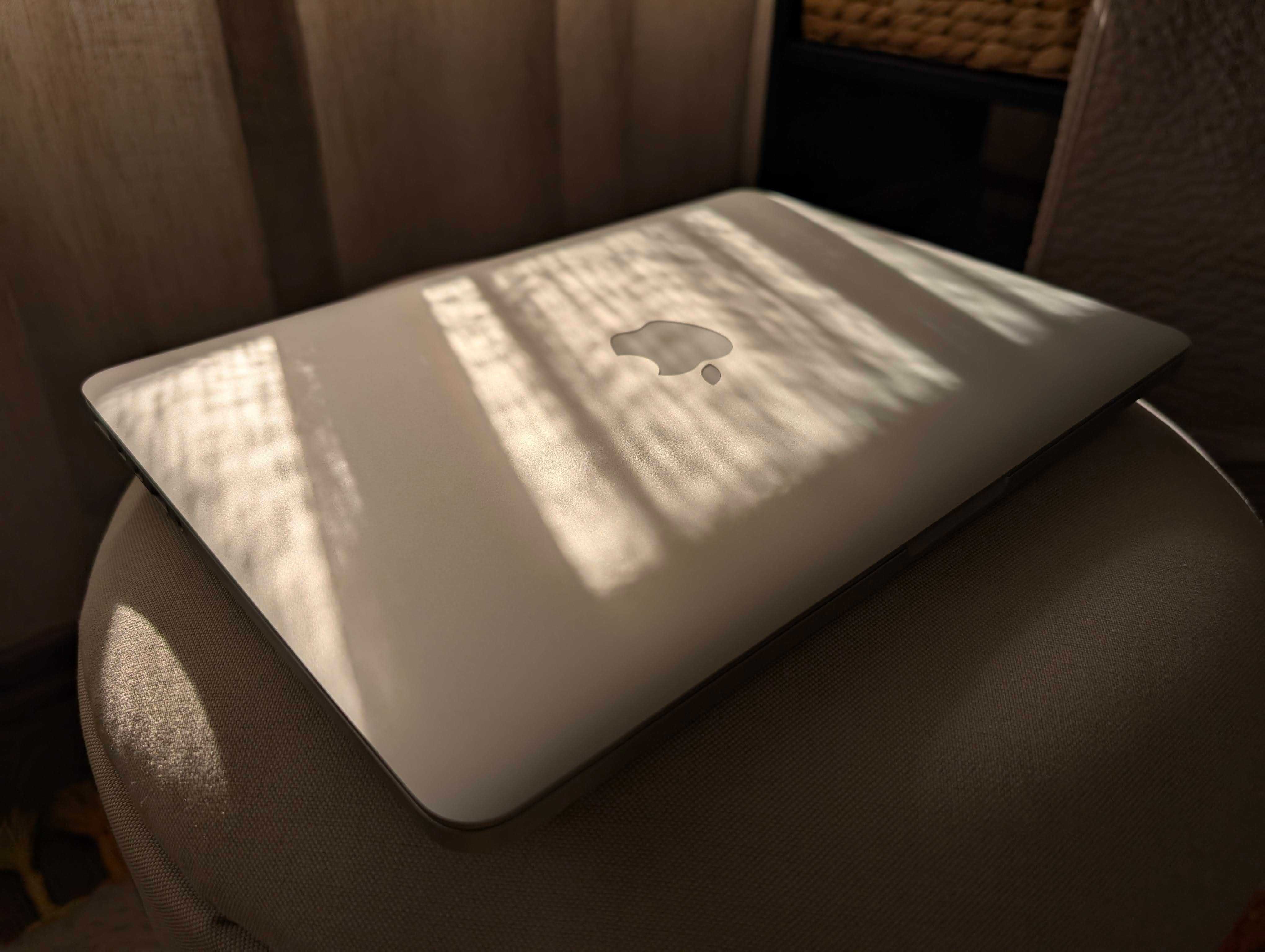 MacBook Pro (Retina, 13-inch, Early 2015) i5/8/128 // ПОЧТИ НОВ