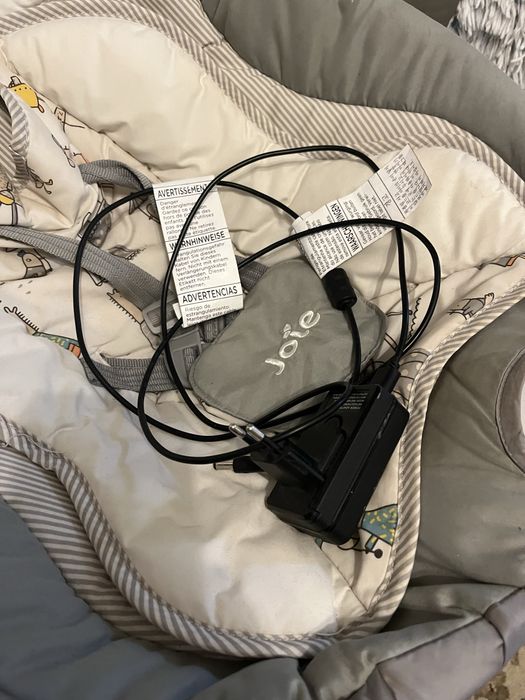 Balansoar Joie Sansa 2-în-1.