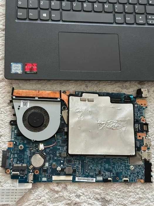 Placa de Baza laptop Lenovo V130-15IKB 81HN i3-7020U Radeon 530 2 GB