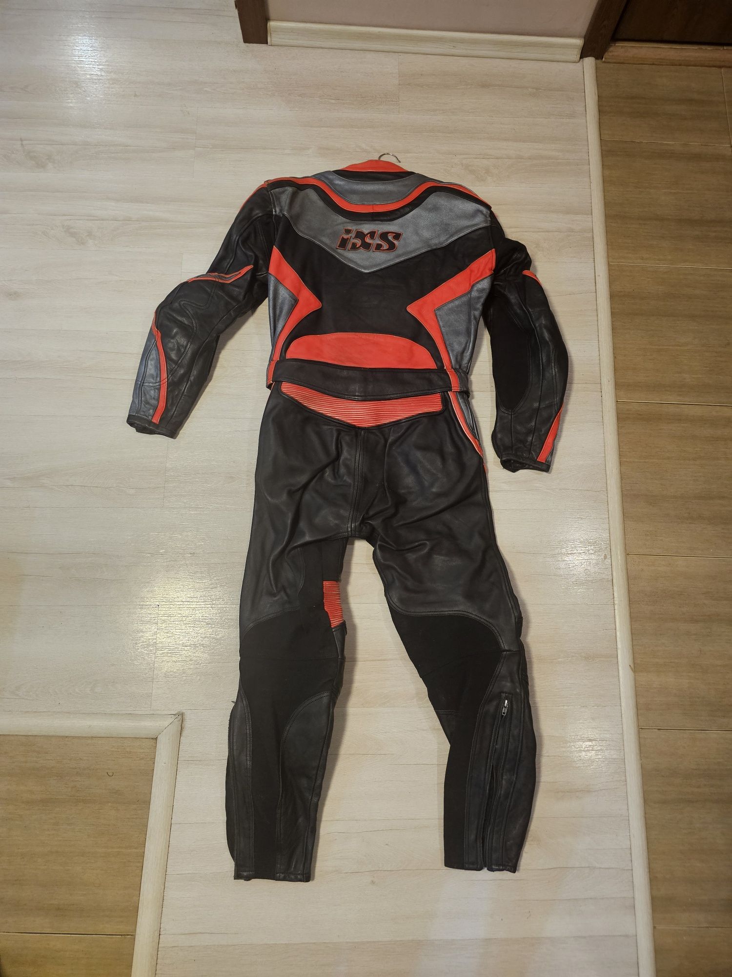 Екип от 2 част IXS 52(L) размер