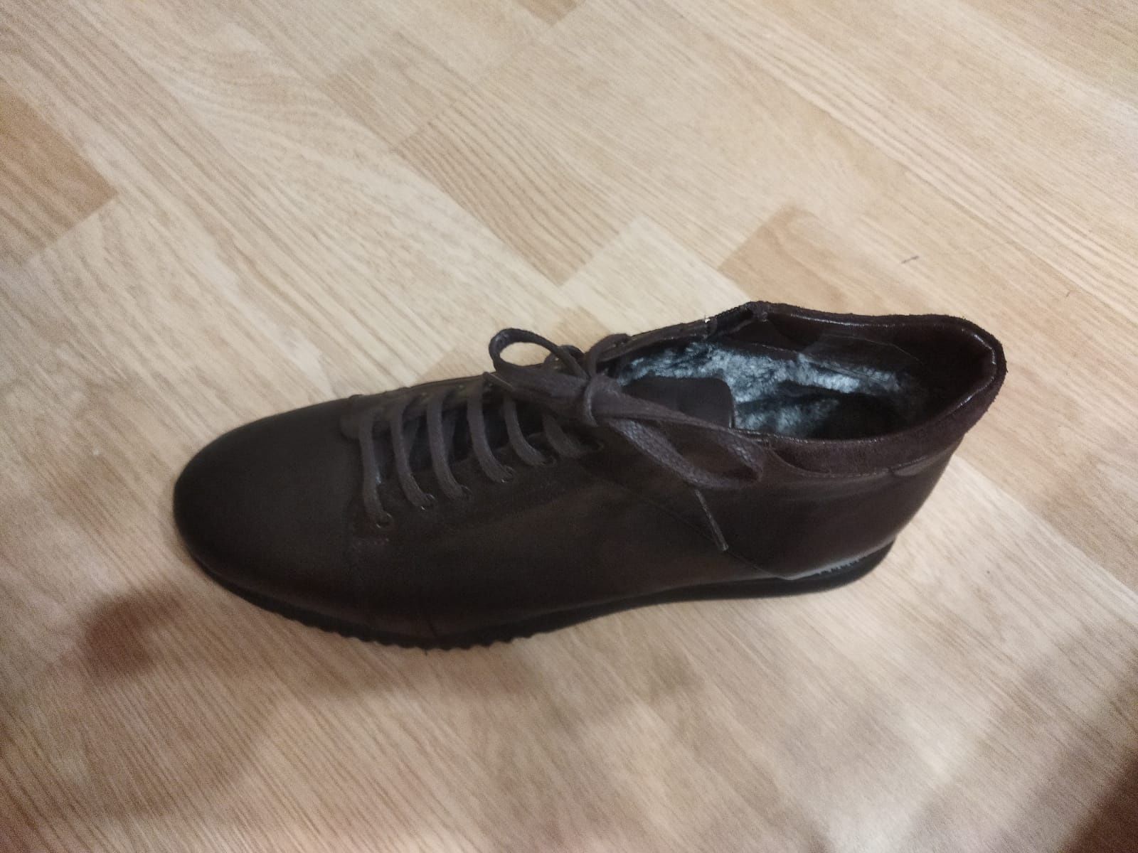 Новые зимние ботинки, размер 44, производство Турция.