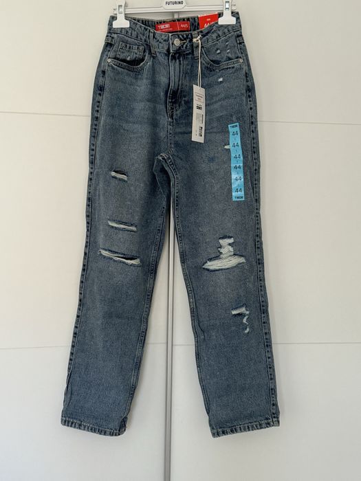 Продам женские джинсы новые