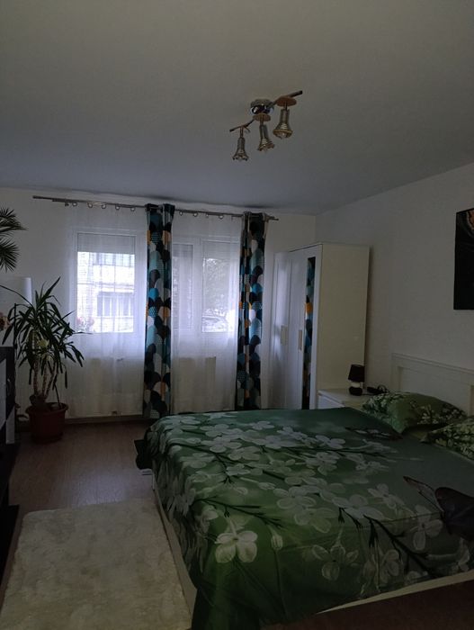 Cazare. Garsonieră în regim hotelier în Târgu Ocna.