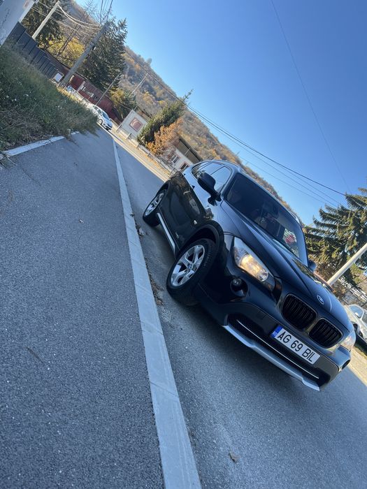 Vând BMW x1 an 2011