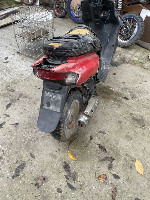 Vând sau dezmenbrez scuter yamaha mbk