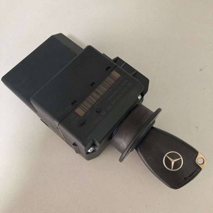 Гълтач с 2бр. ключове Mercedes w203 C-class