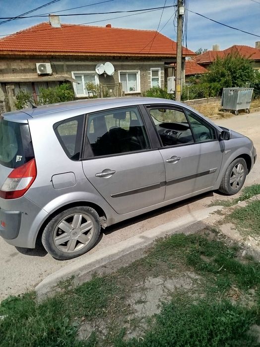 Продавам автомобил