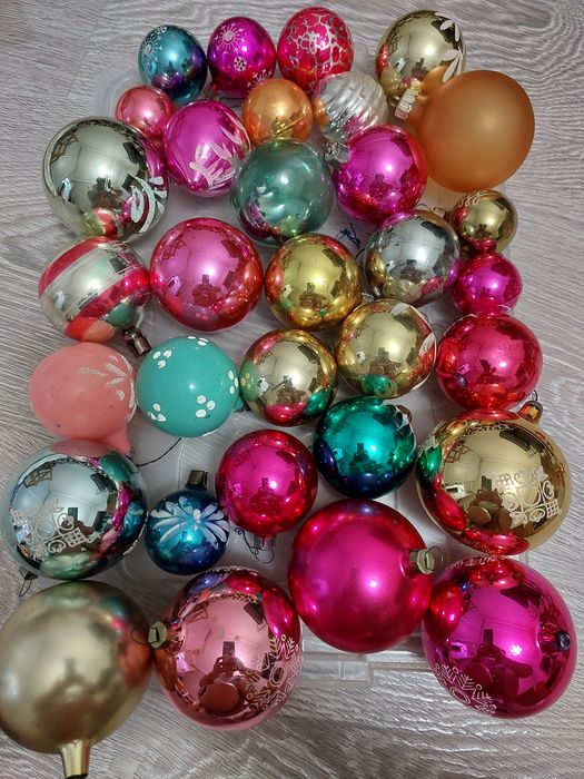 Ёлочные стеклянные  игрушки