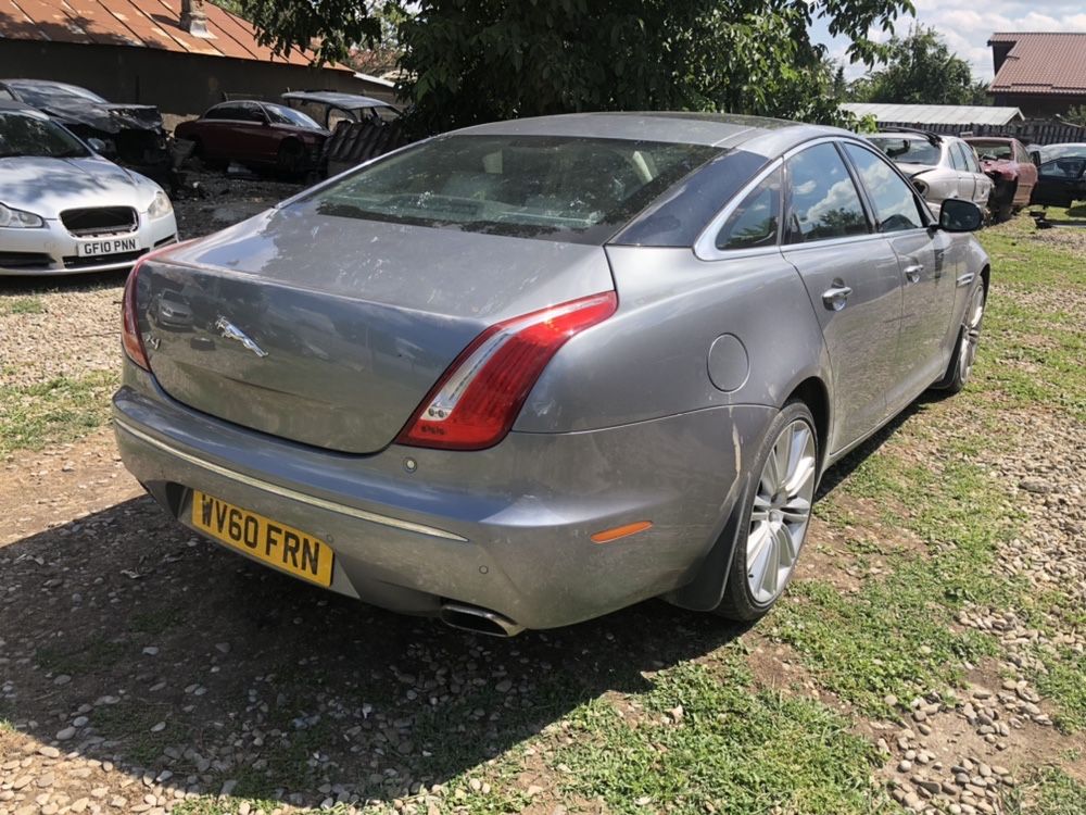 Dezmembrez Jaguar XJ 3.0 diesel cod motor 306dt