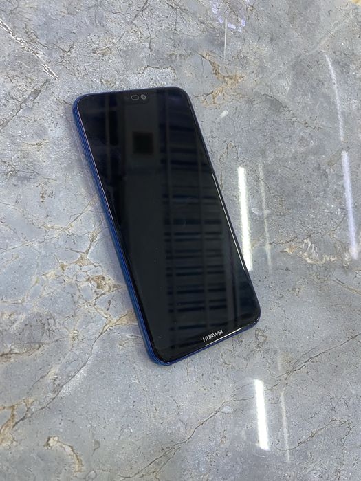 Продам huawei p20 lite в отличном сост