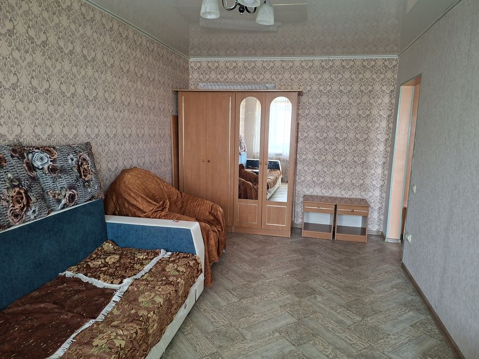 Сдаётся 1"5 ка на Абая с балконом