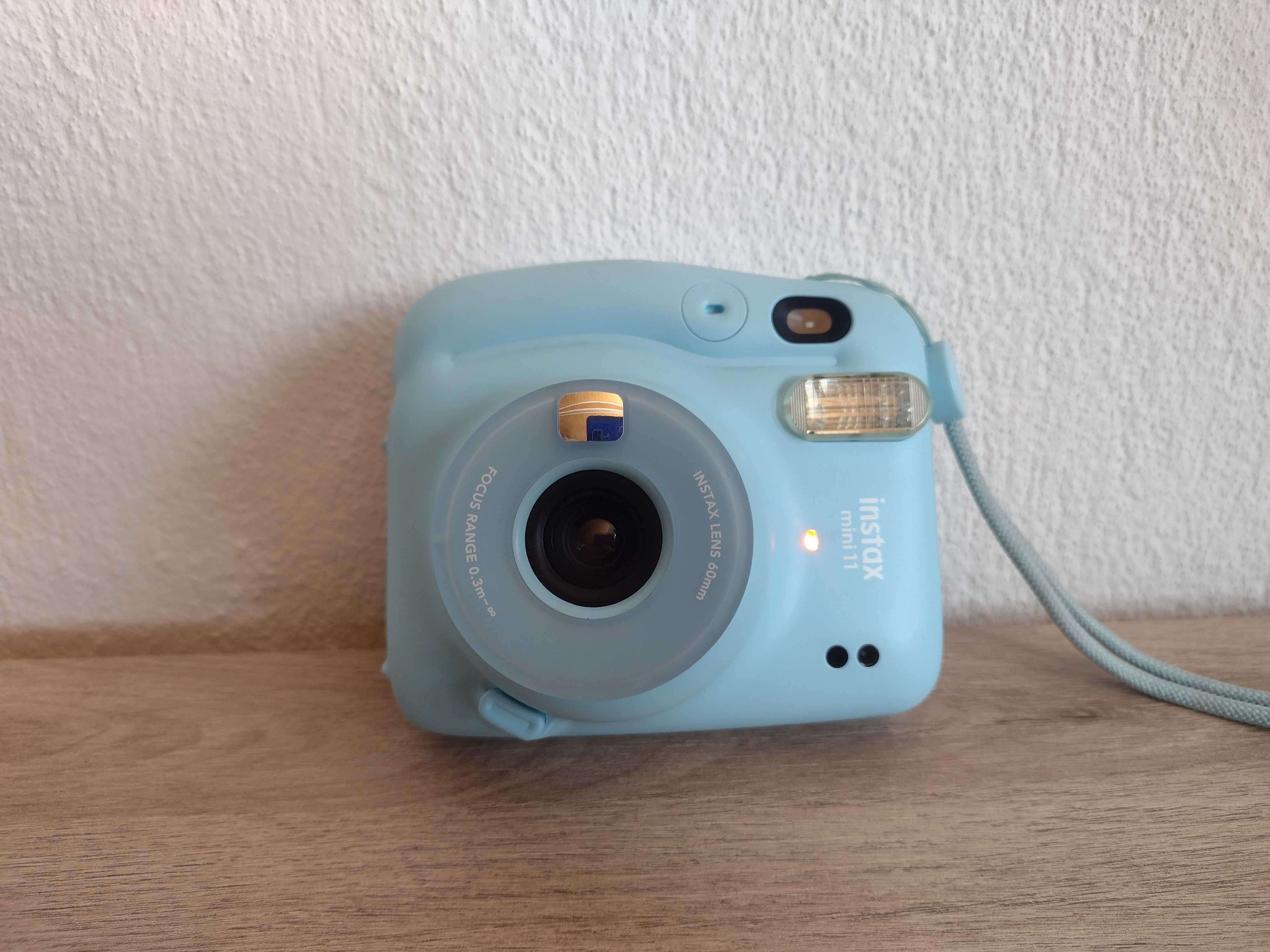 Фотоапарат за моментни снимки FUJIFILM INSTAX MINI 11