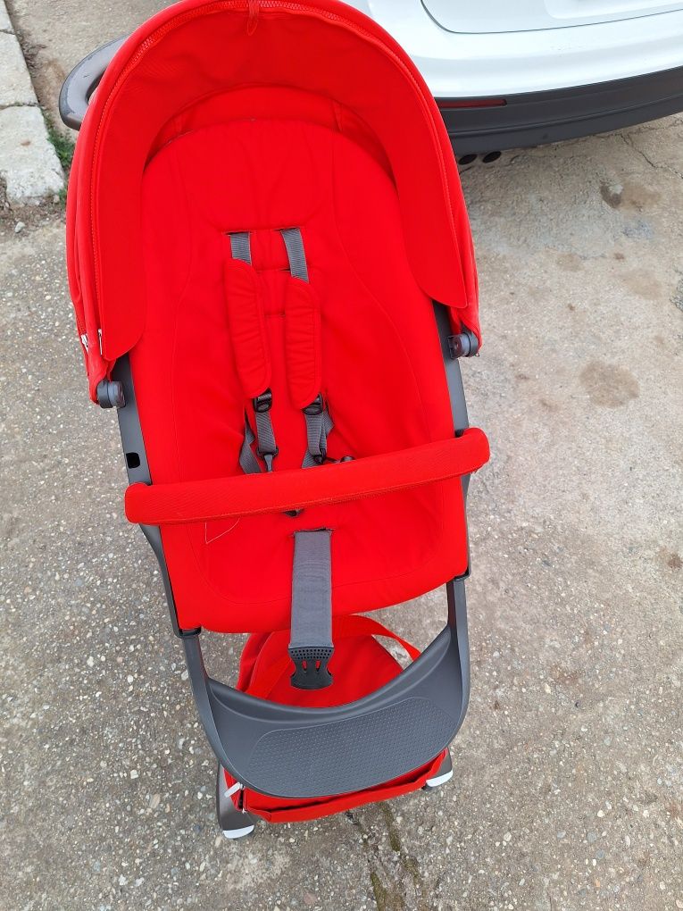 Carucior Stokke V4 3 în 1 ofertă!