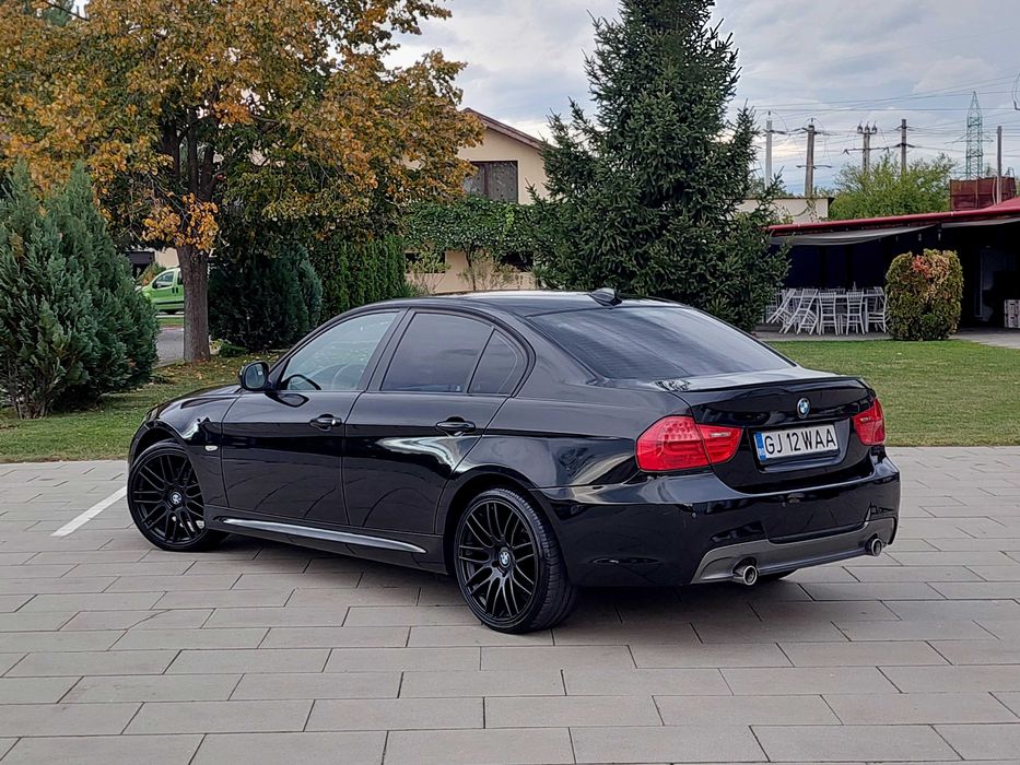 BMW E90 320d 177cp *2010* M-Pack Exterior / Navi / Xenon