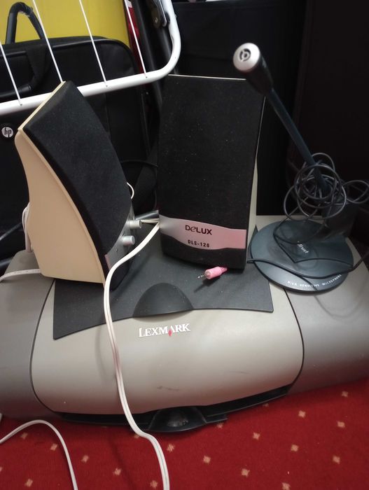 Vând imprimanta pt calculator tip vechi, boxe,