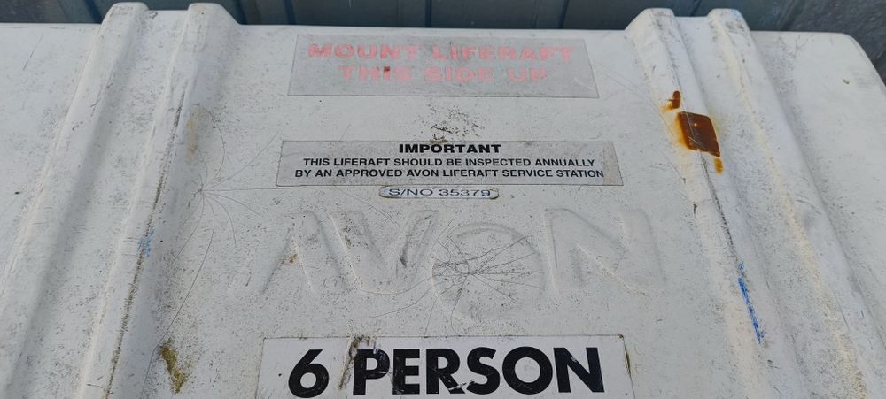 Plutā de salvare gonflabilā