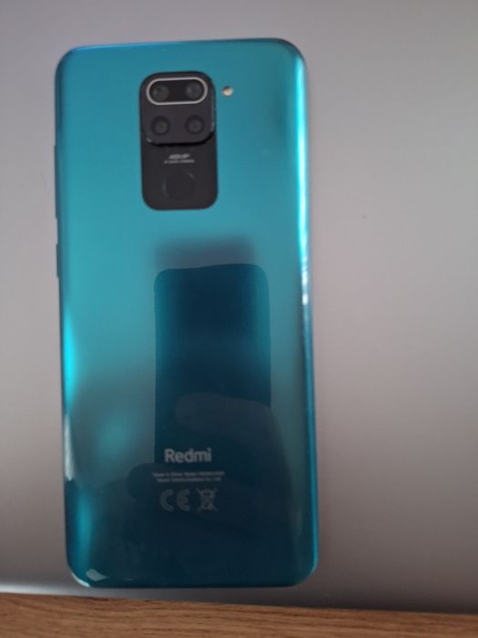 Продавам телефон Redmi 9
