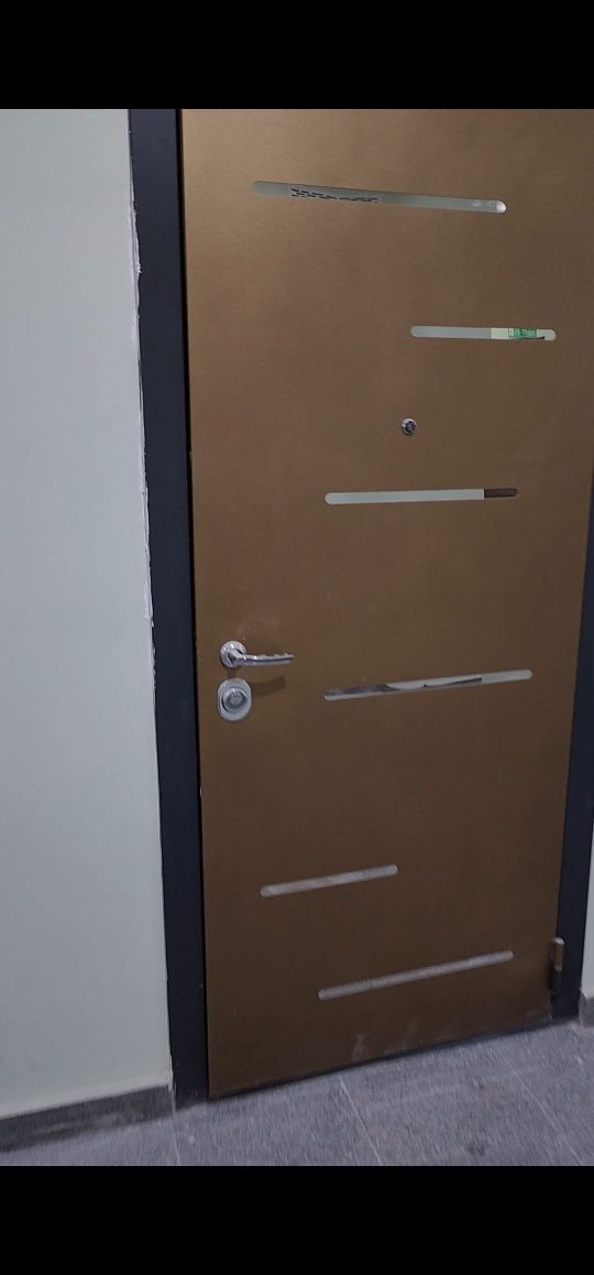 Продам квартиру Новастройка Хон Сарой  Салом Куйлик Кадастр бор 800$.