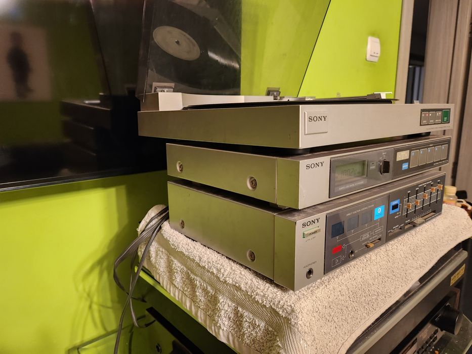 linie sony statie ,pickup ,radio