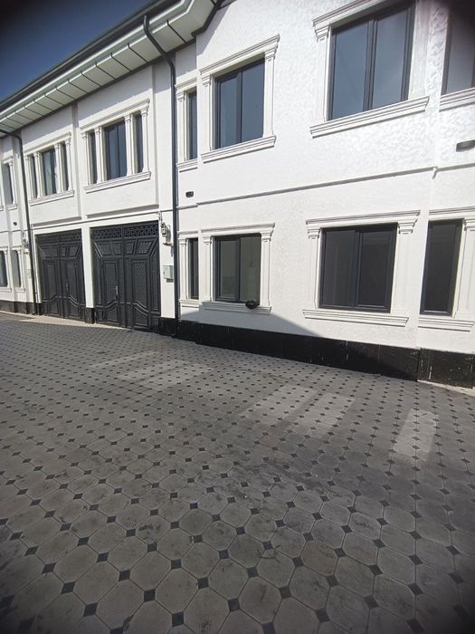 Xonobod 1 sotix 4 xona Tayyor remont Uglavoy joylashgan