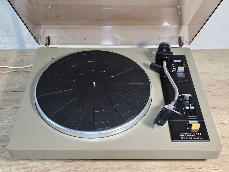 pick-up LENCO L-133, belt drive, auto stop, vintage hi-fi audio