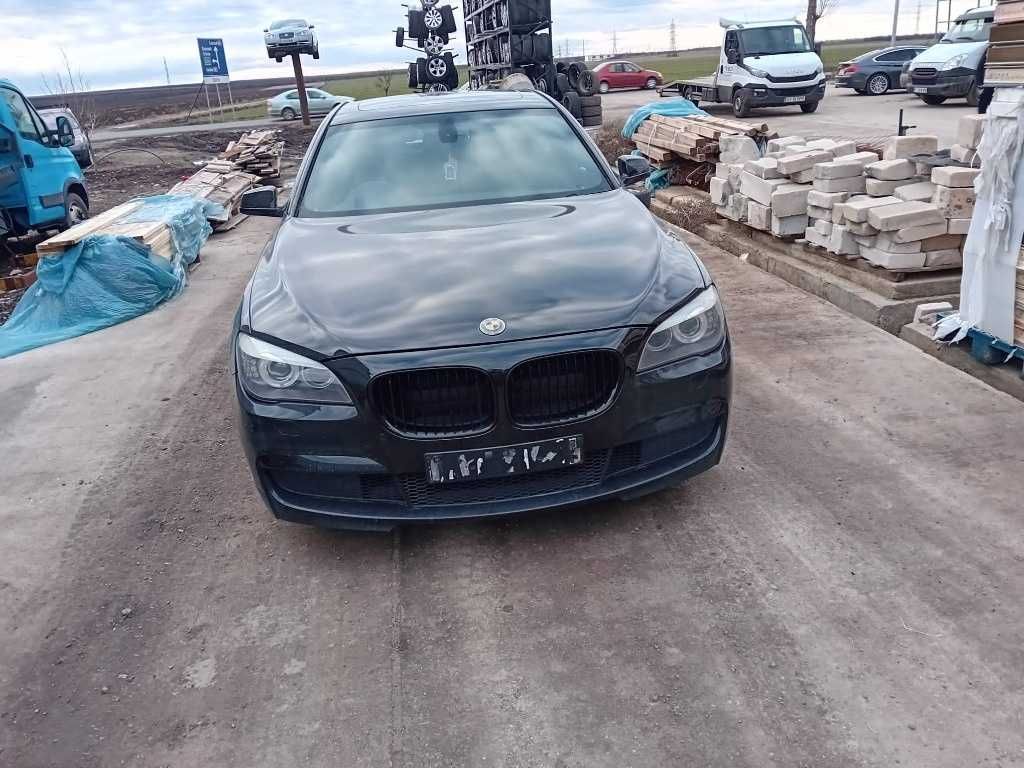 Dezmembram Bmw Seria 7 F01 3.0 d 180 kw An 2011