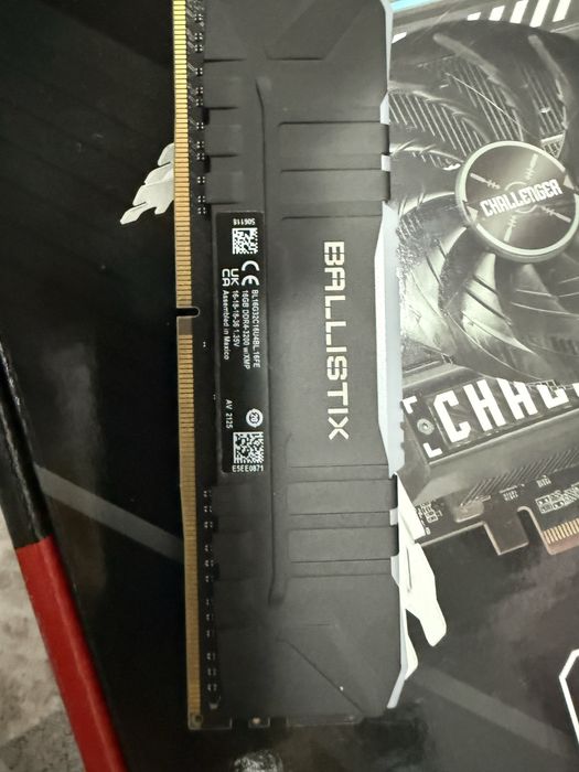 Placa baza Msi X570, procesor AMD Ryzen 5 , memorii 33 Gb ,Rtx 4060