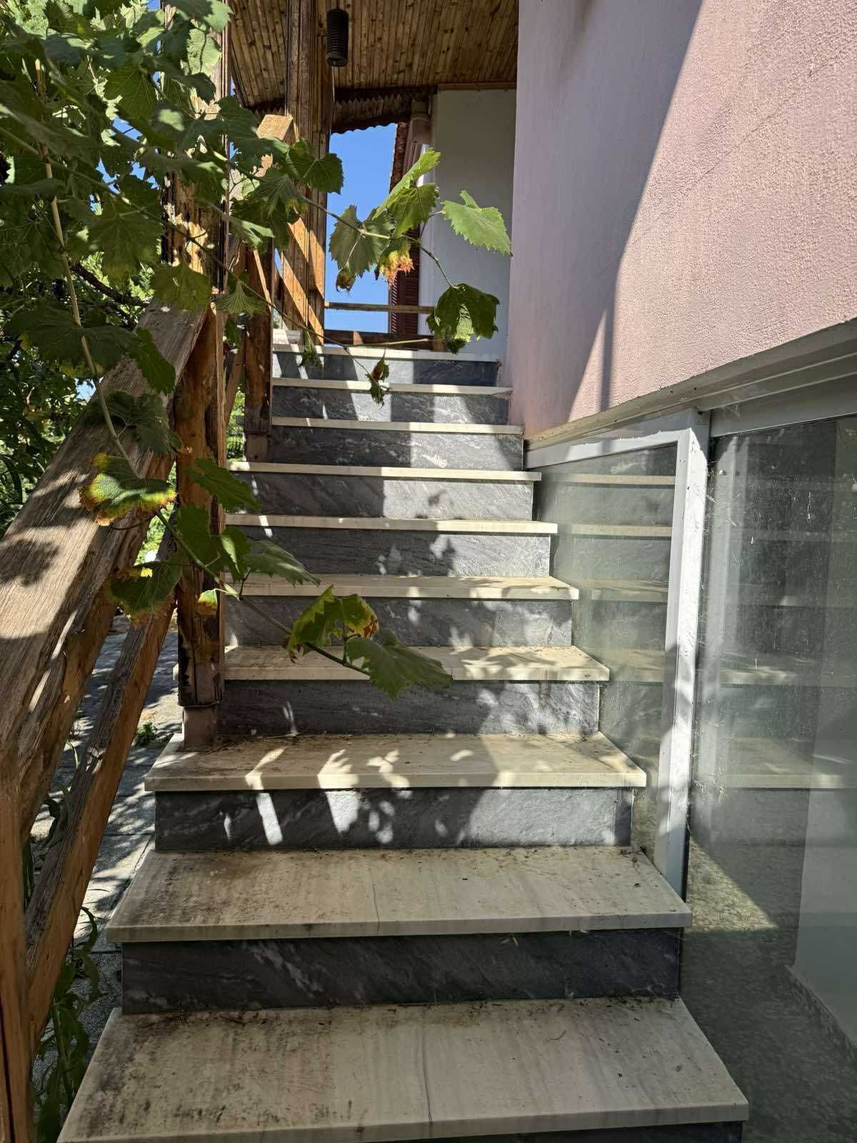 Продава  къща Гърция , на 30 км от Офринио