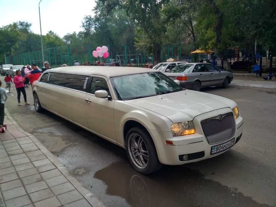 Hummer H2/Cadillac escalade/Chrysler/свадьба/роддом/Лимузин/день рожде