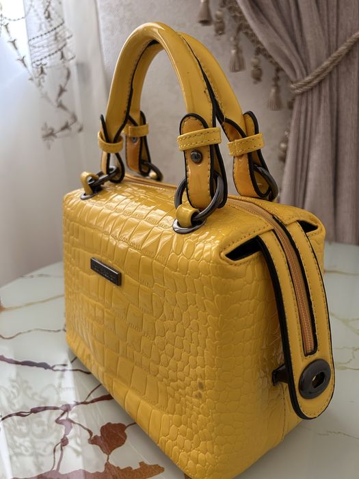 Сумка от Victoria Beckham