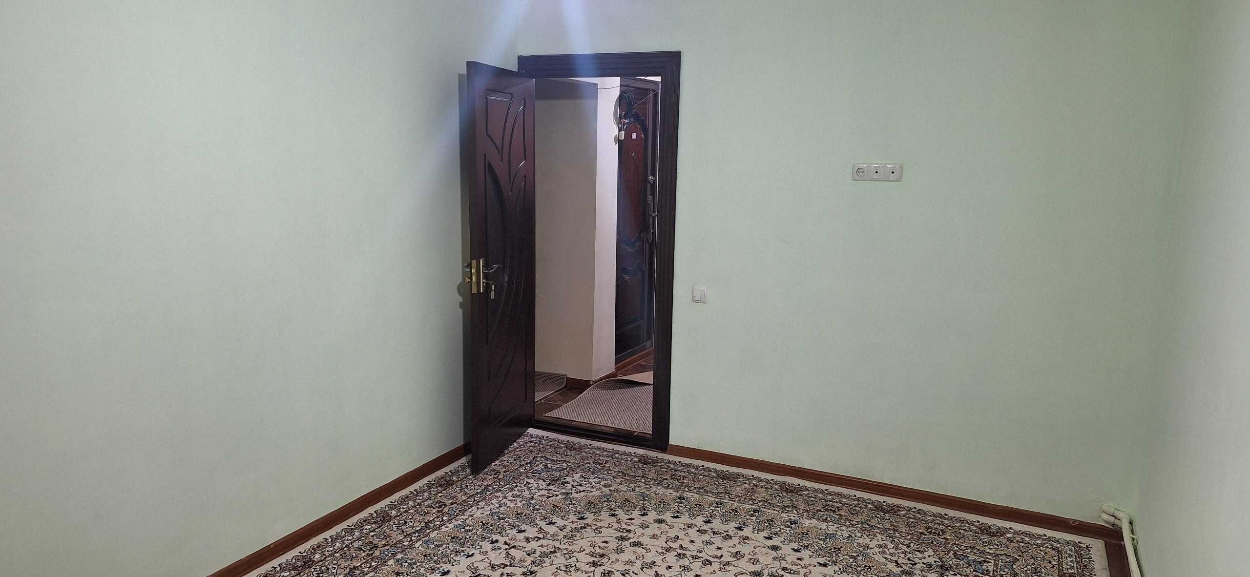 Срочно продается 2х комнатная квартира на 2 этаже