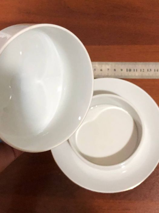 Маслёнки от сервизов.