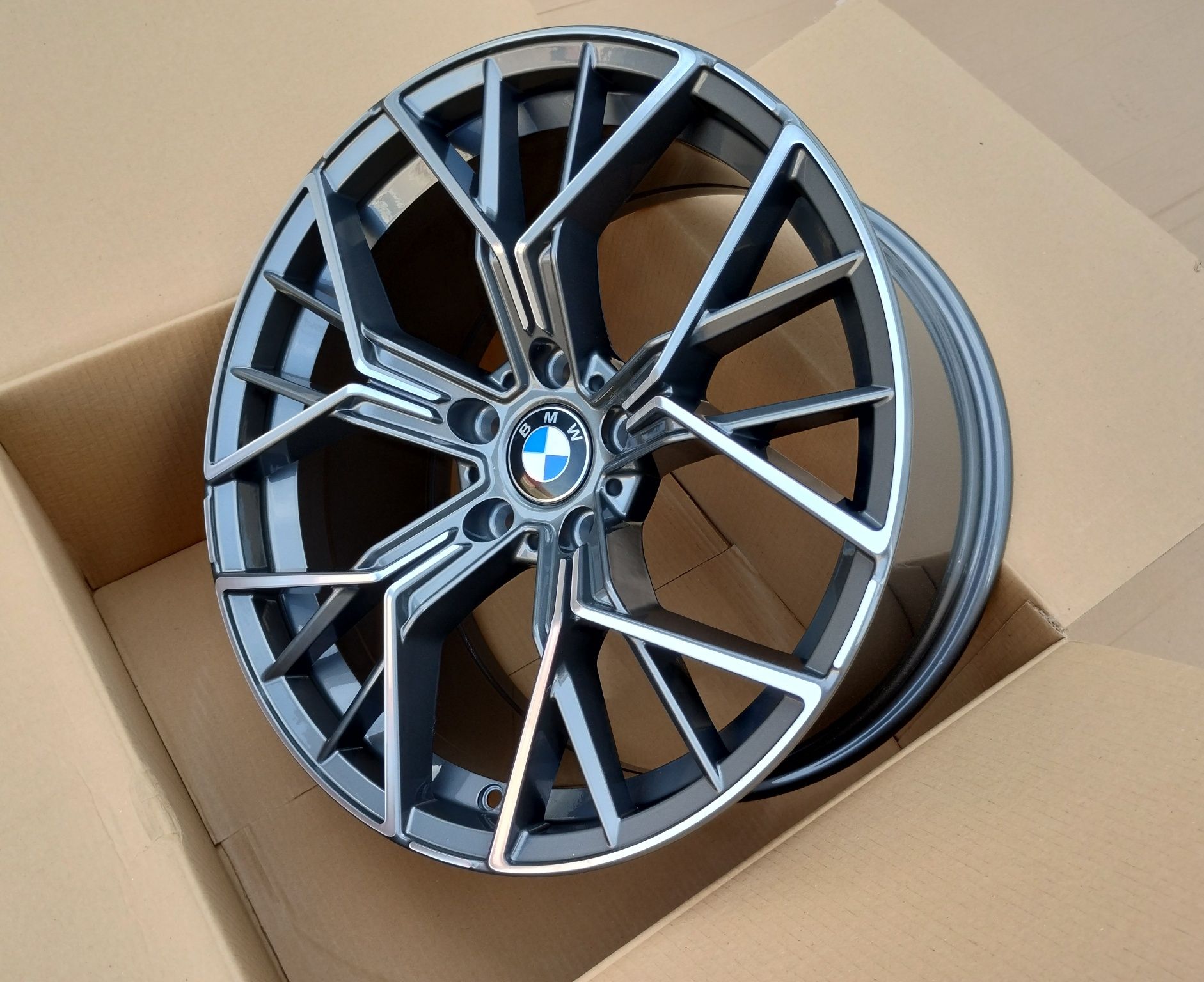 Jante Noi R19 BMW e90 F30 F20 e60 F12 F25 F15 cu 5 x 120  cu ET37