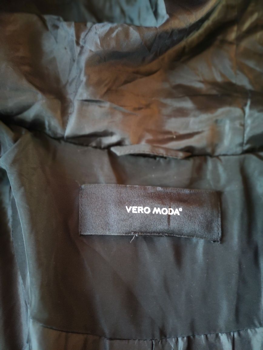 Geaca iarna Vero Moda stare excelenta