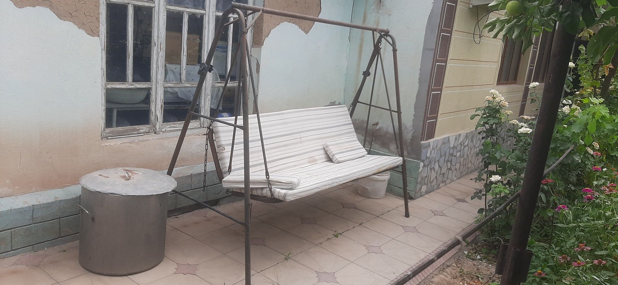 Продаётся качели