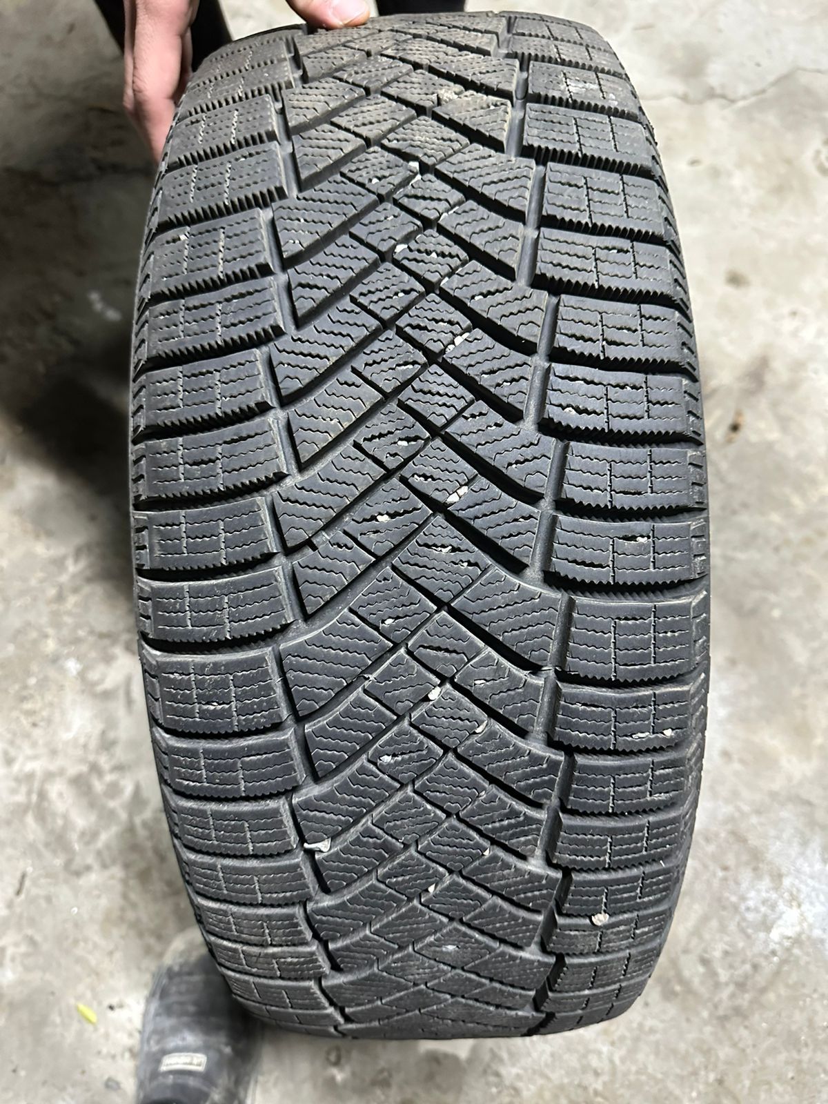 Продам шины Pirelli 225/50/R17