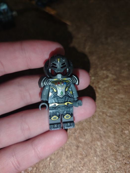 Лего оригинал заберёте сами или отправите вы доставку