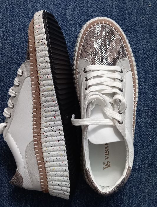 Pantofi noi din piele marimea 39