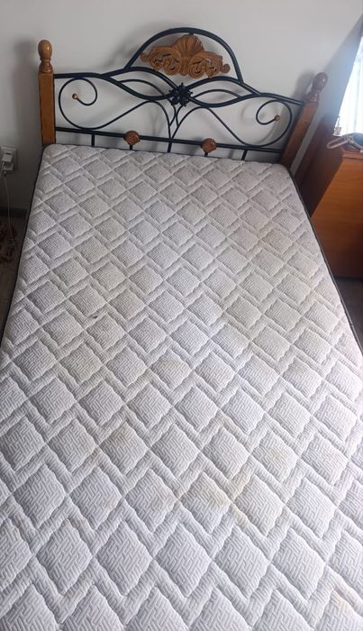 Продам двух спальную кровать