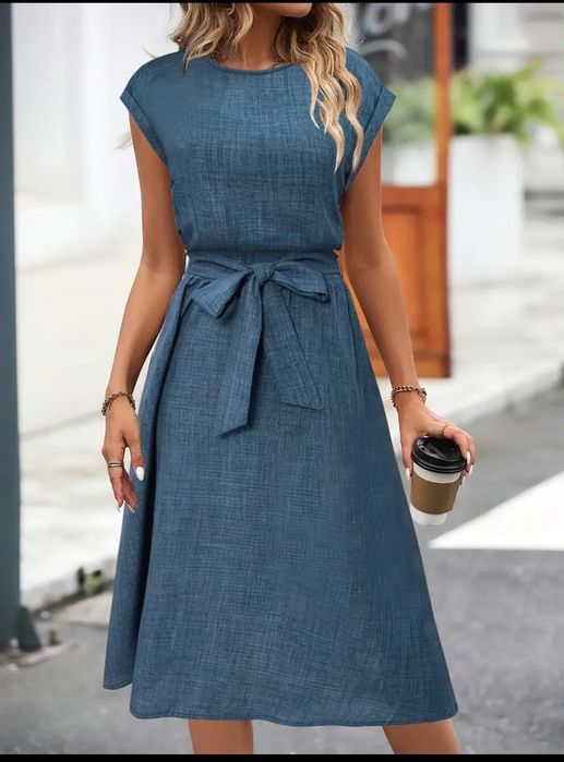 Продам женские платья