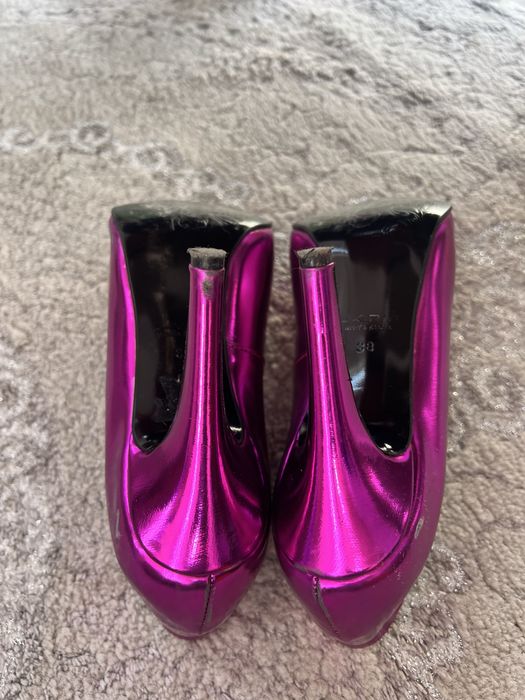 Дамски обувки на ток на Дарис Daris