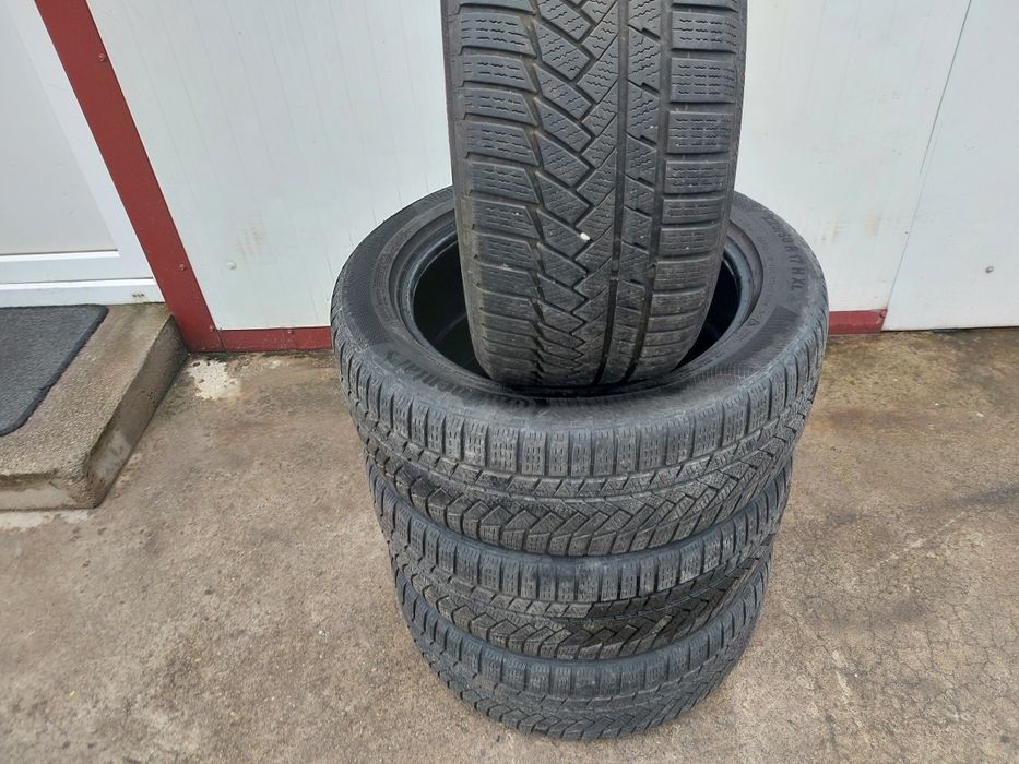 125 lei bucata! Set anvelope M+S/IARNA 225 50 17 Continental