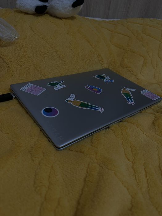 Ноутбук все имеется