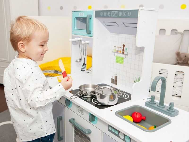 Ecotoys - Дървена детска кухня с аксесоари - Бяло и сиво
