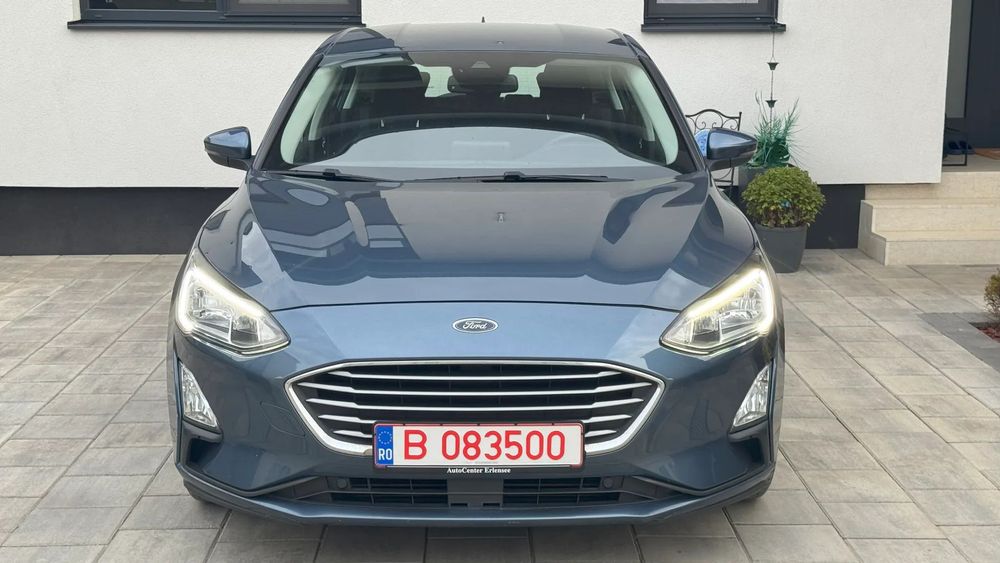 Ford Focus Focus Titanium - stare ca nou Optiuni de top !